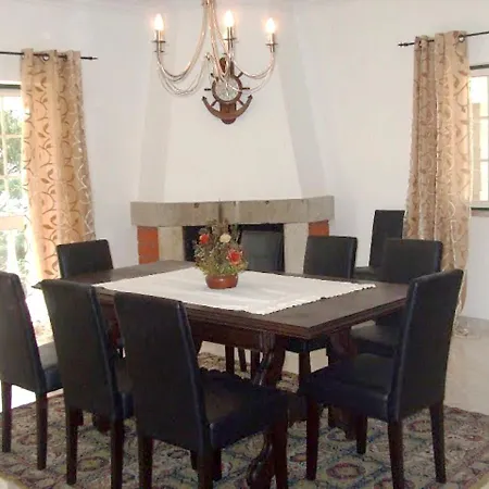 With 3 Bedrooms In Ulgueira With Wonderful Sea View Private Pool Enclosed Garden 2 Km From The Beach ヴィラ シントラ