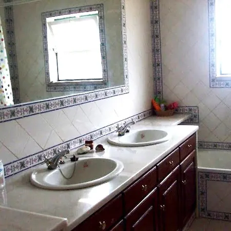 With 3 Bedrooms In Ulgueira With Wonderful Sea View Private Pool Enclosed Garden 2 Km From The Beach ヴィラ シントラ